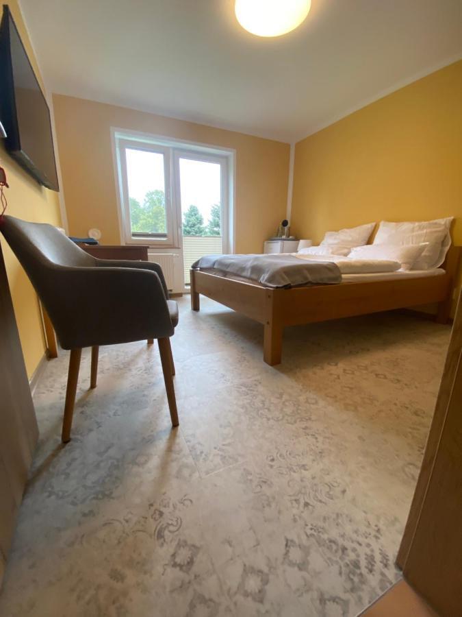 Vorsicht Hôtel Deyelsdorf Extérieur photo
