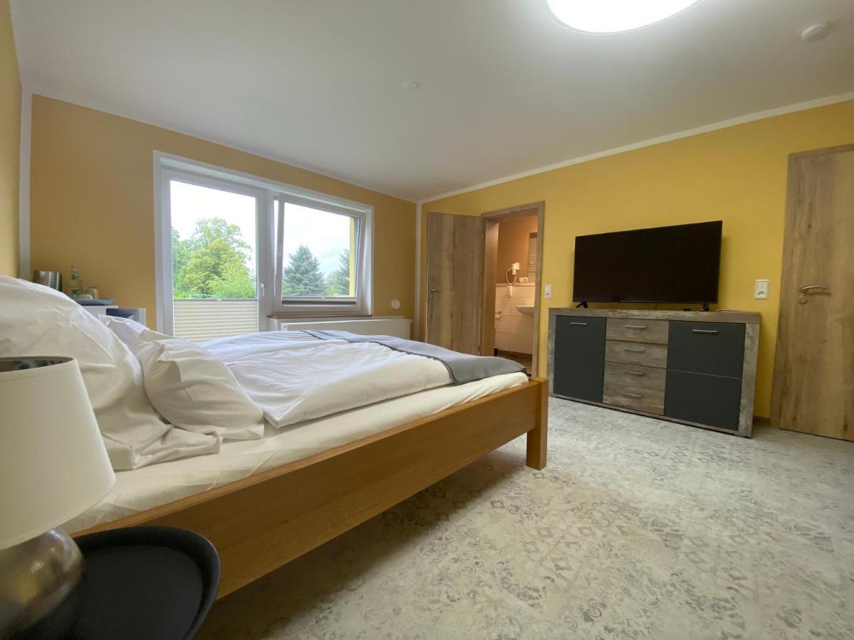 Vorsicht Hôtel Deyelsdorf Extérieur photo